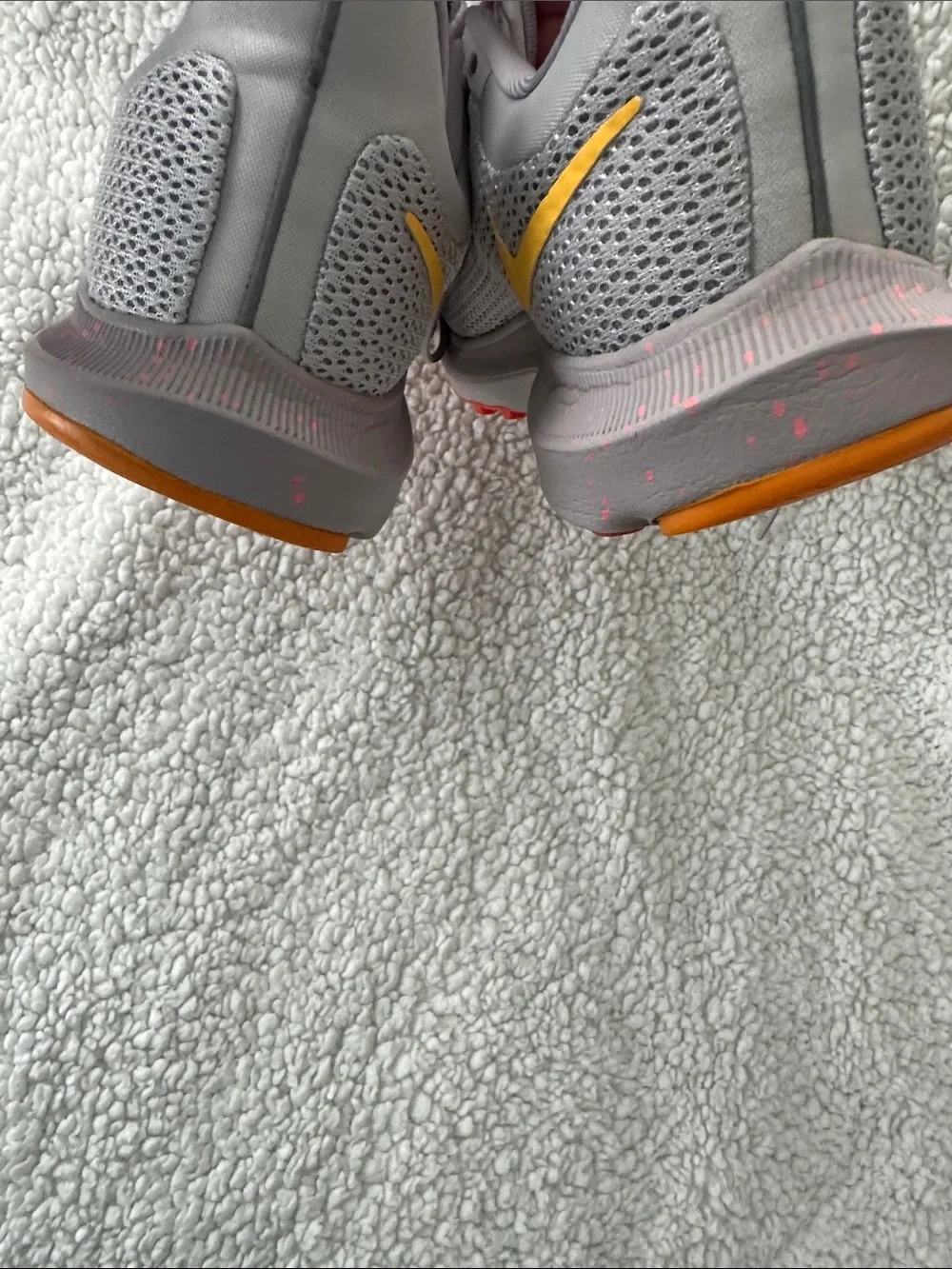 Nike Quest 2 Vast Grey Digital Pink Women’s Running Shoes Size 7.5